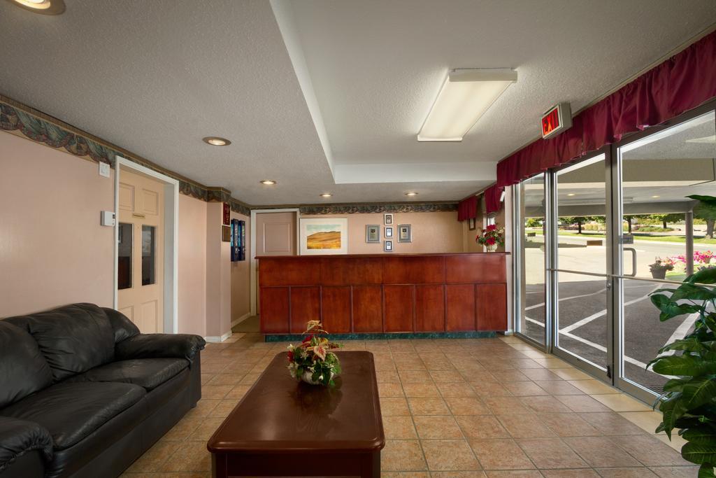 Knights Inn Kamloops