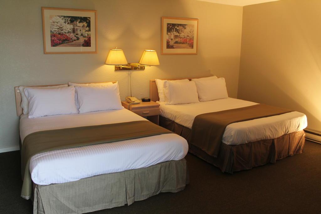 Knights Inn Kamloops