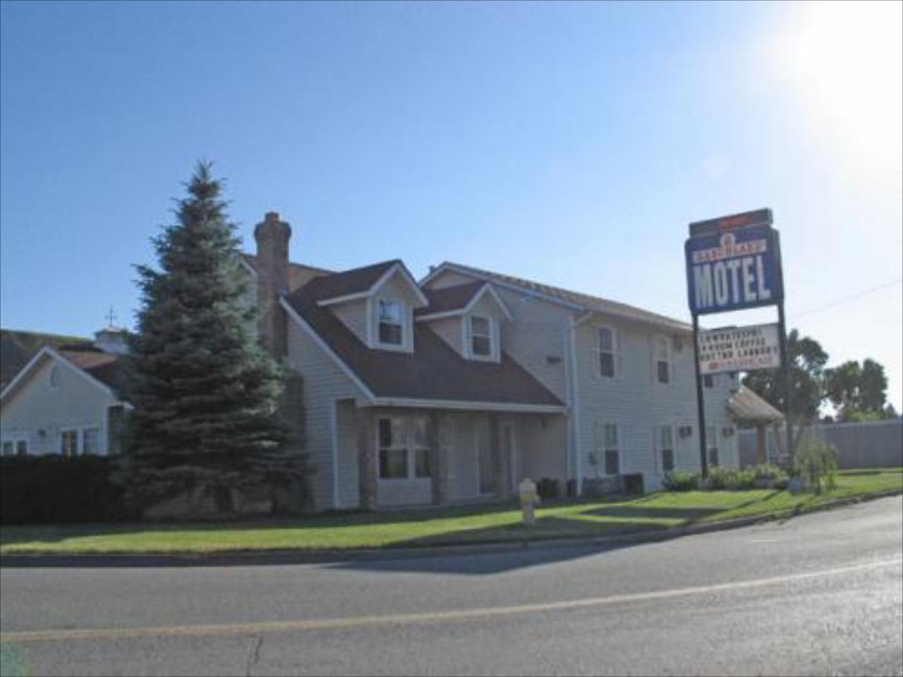 Ranchland Inn