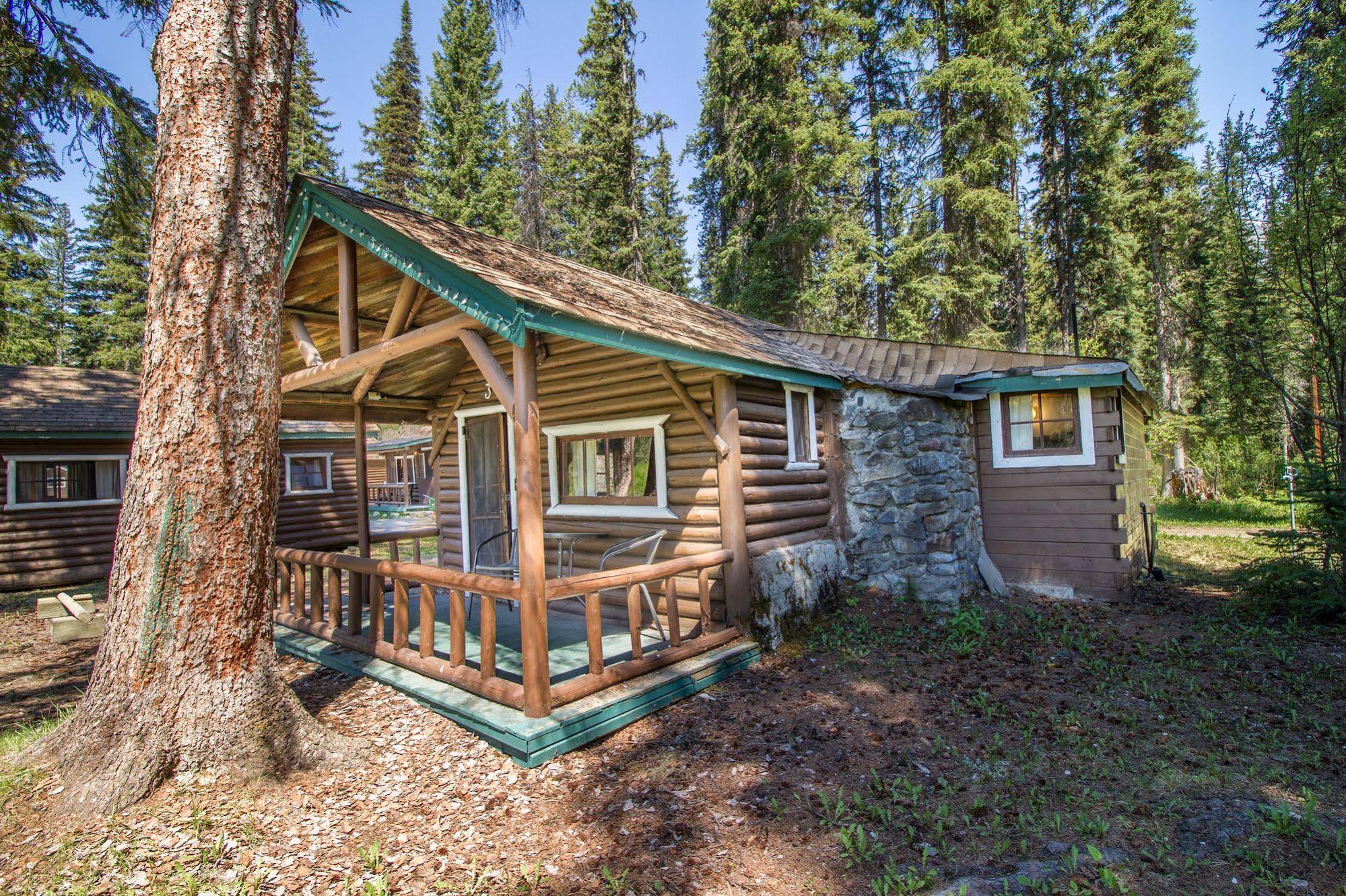 Kootenay Park Lodge