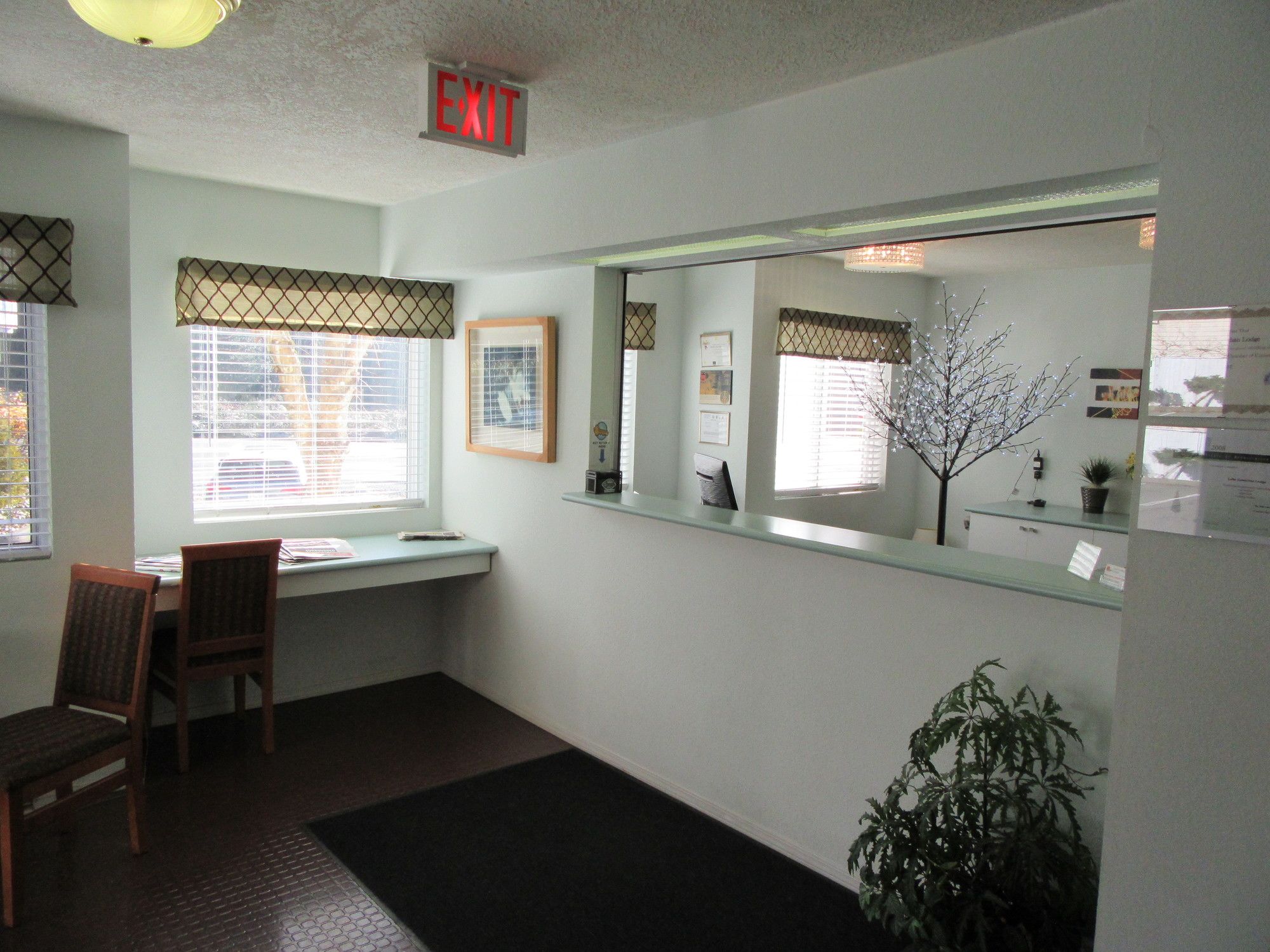 Lake Cowichan Lodge