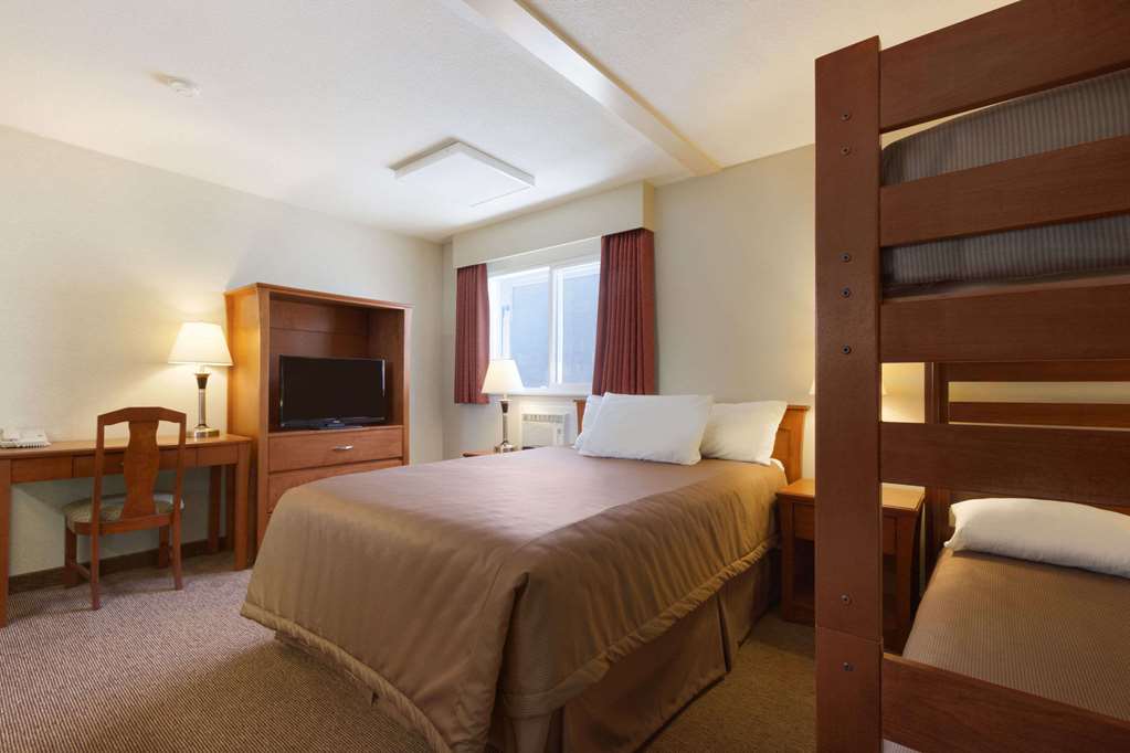 Travelodge by Wyndham Langley