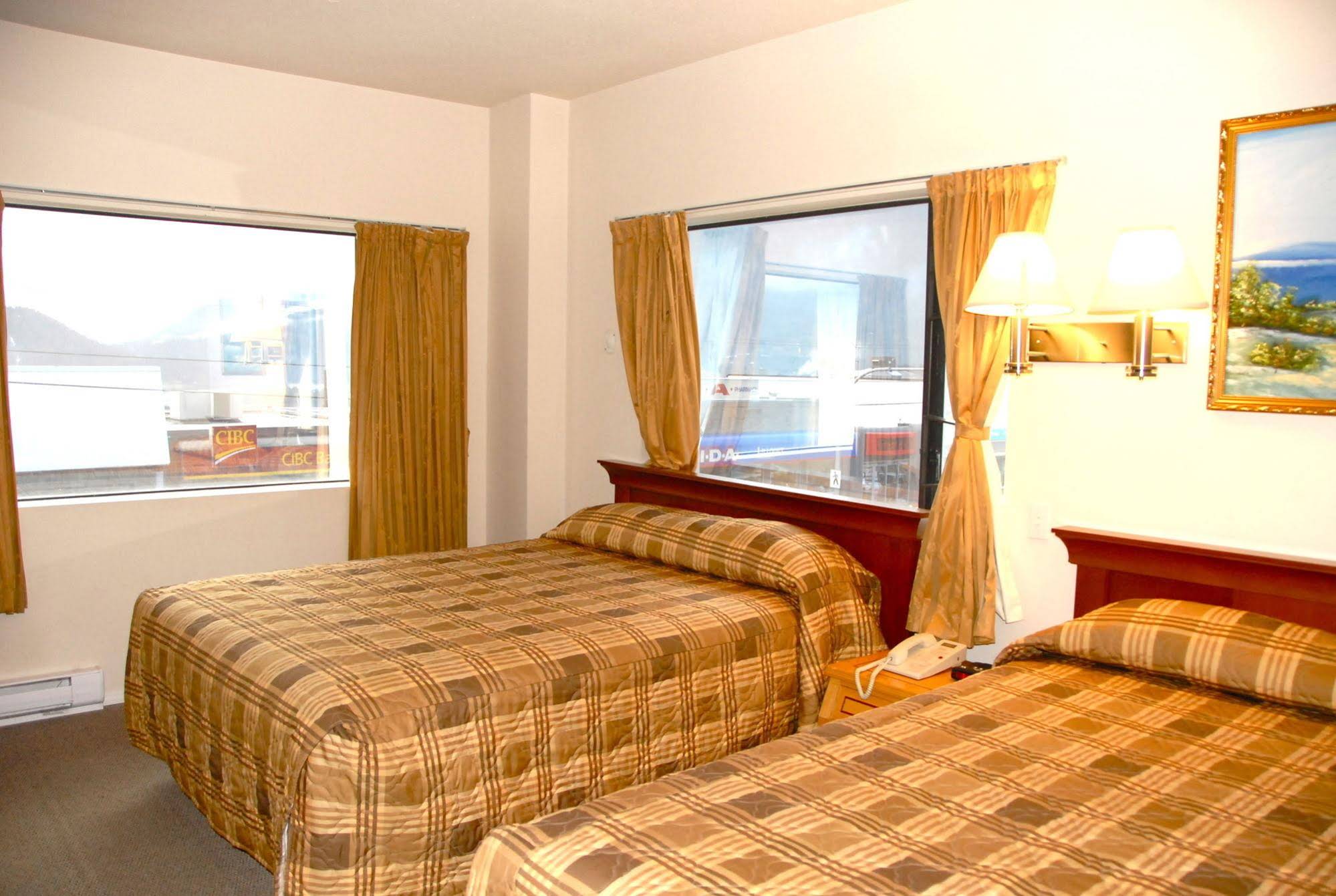 Hotel DeOro