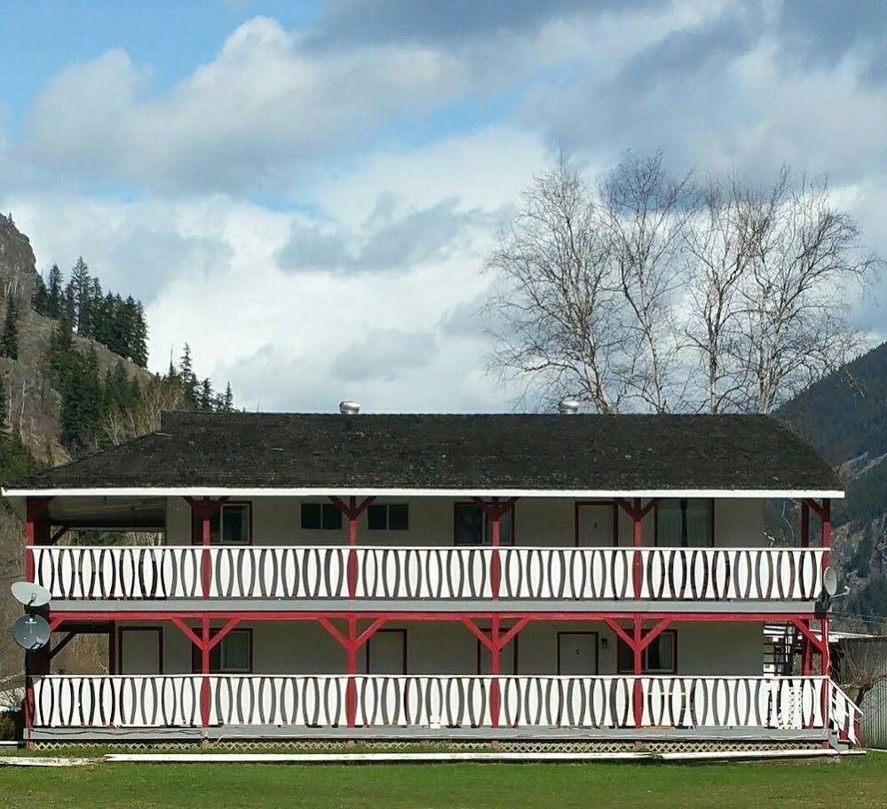 Rivermount Motel