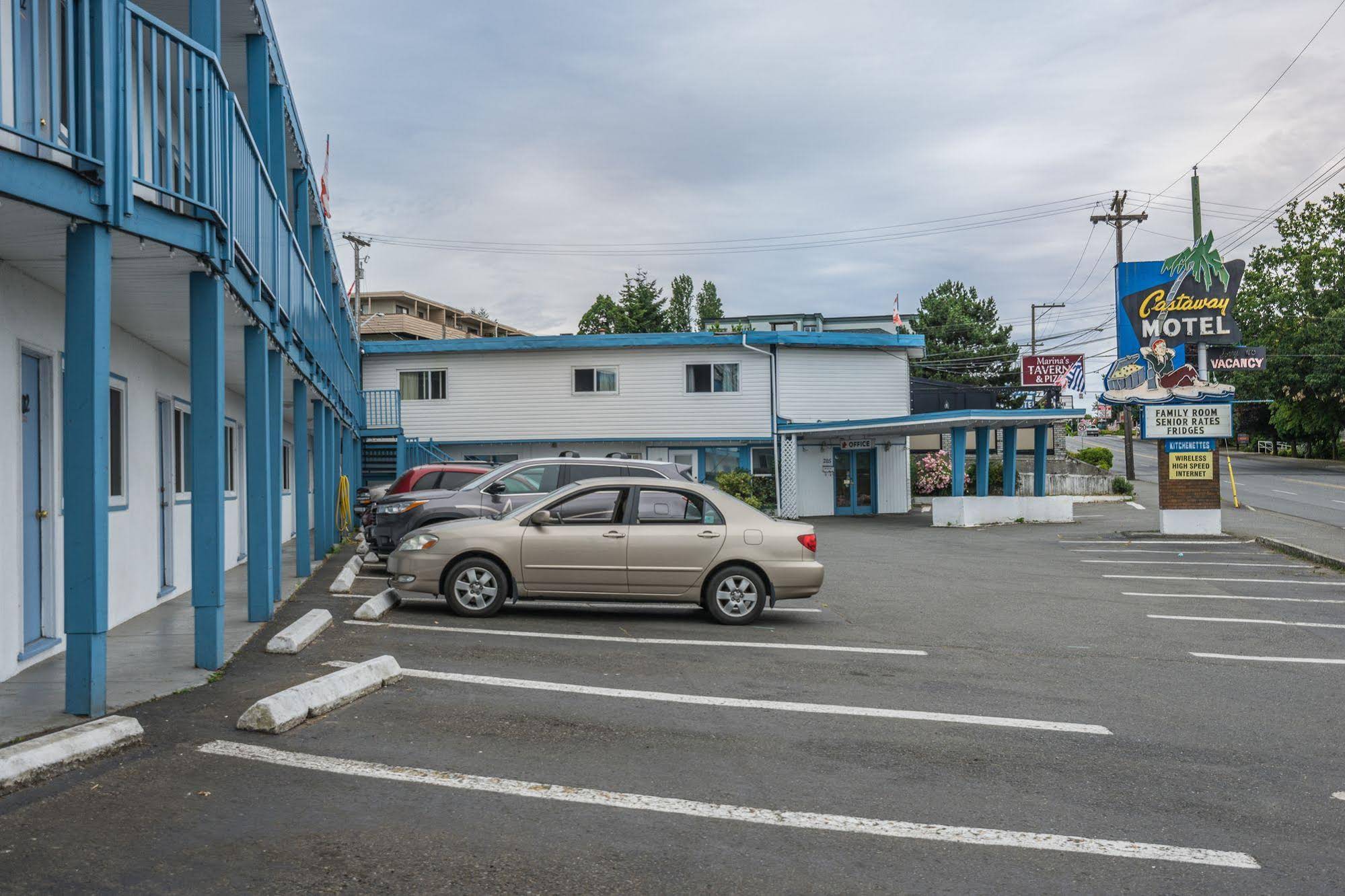Castaway Motel