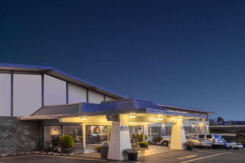 Howard Johnson by Wyndham Nanaimo Harbourside
