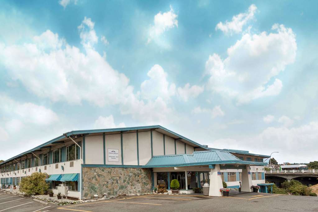 Howard Johnson by Wyndham Nanaimo Harbourside