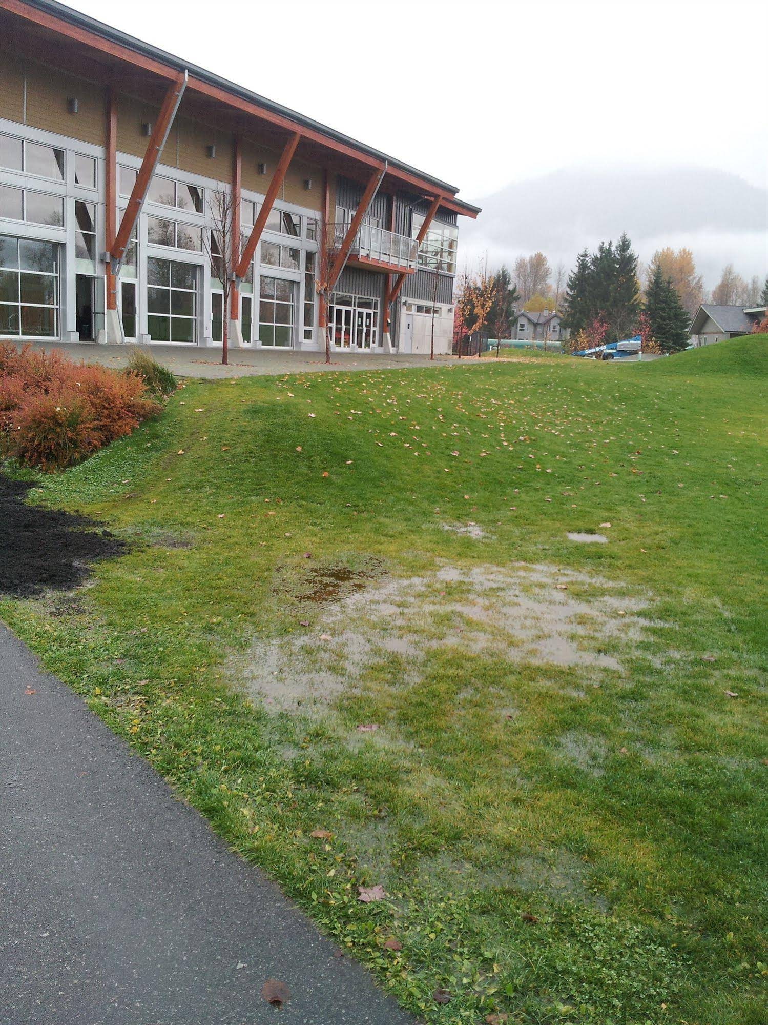 Pemberton Gateway Village Suites Hotel