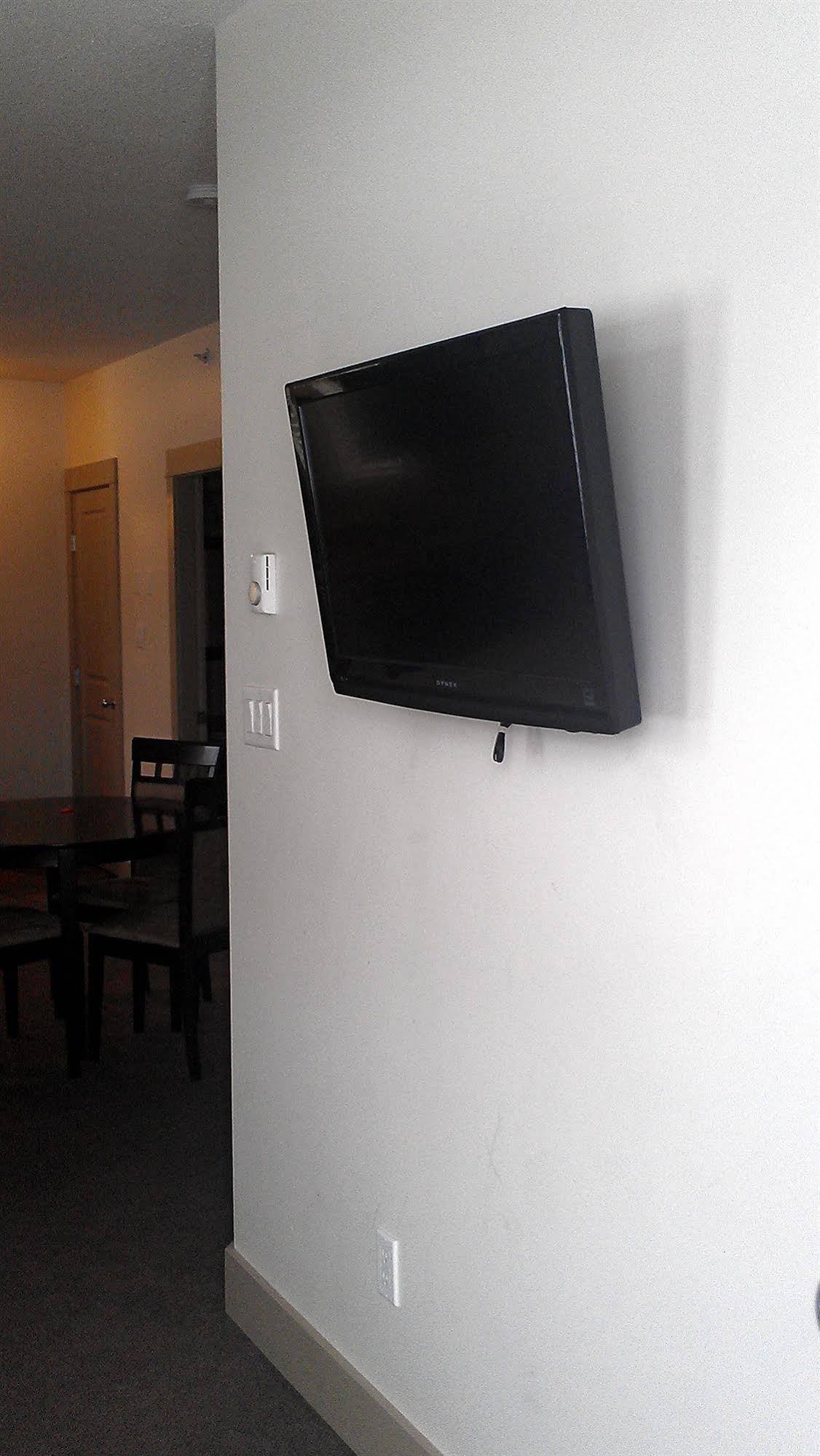 Pemberton Gateway Village Suites Hotel