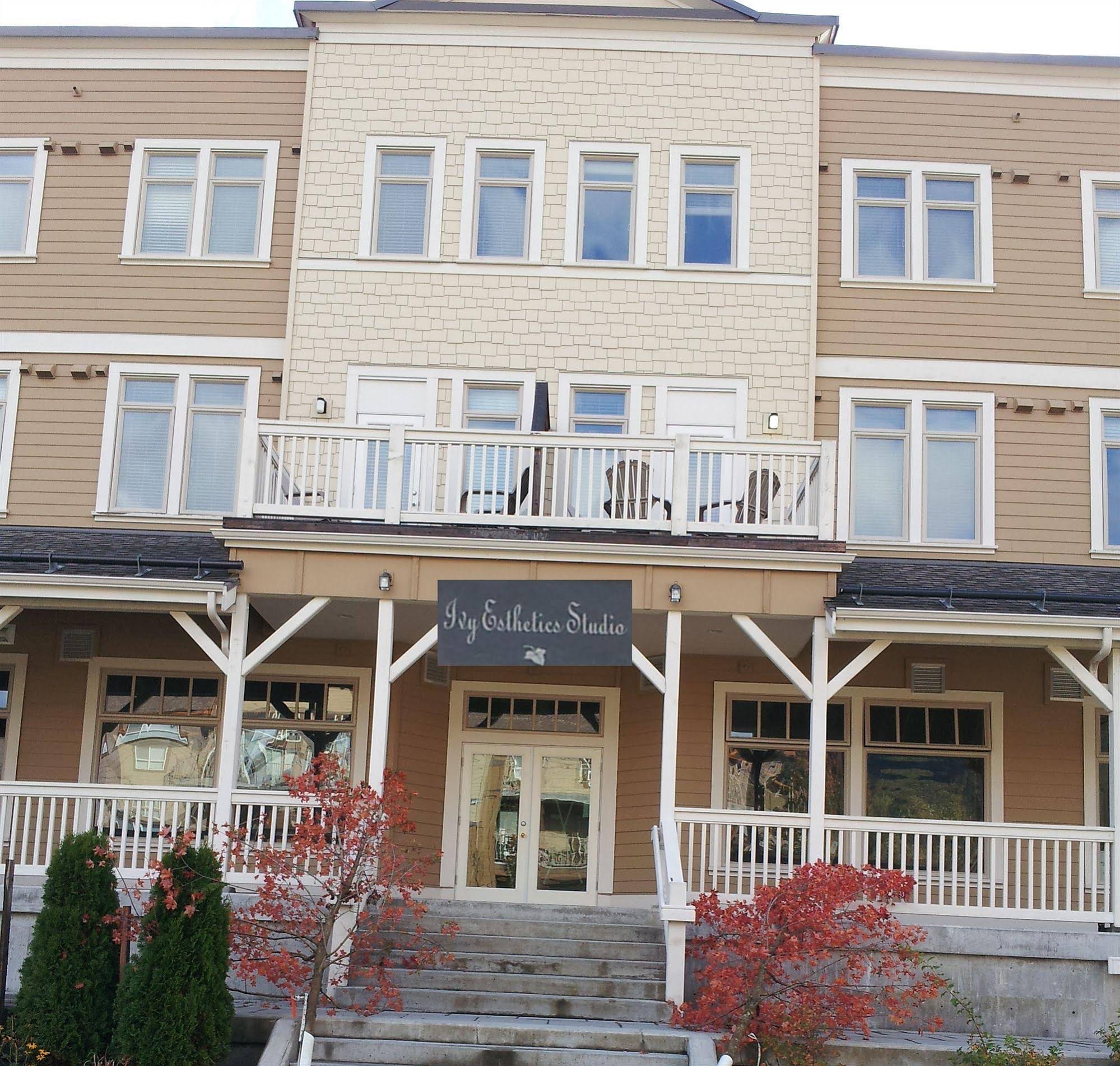 Pemberton Gateway Village Suites Hotel