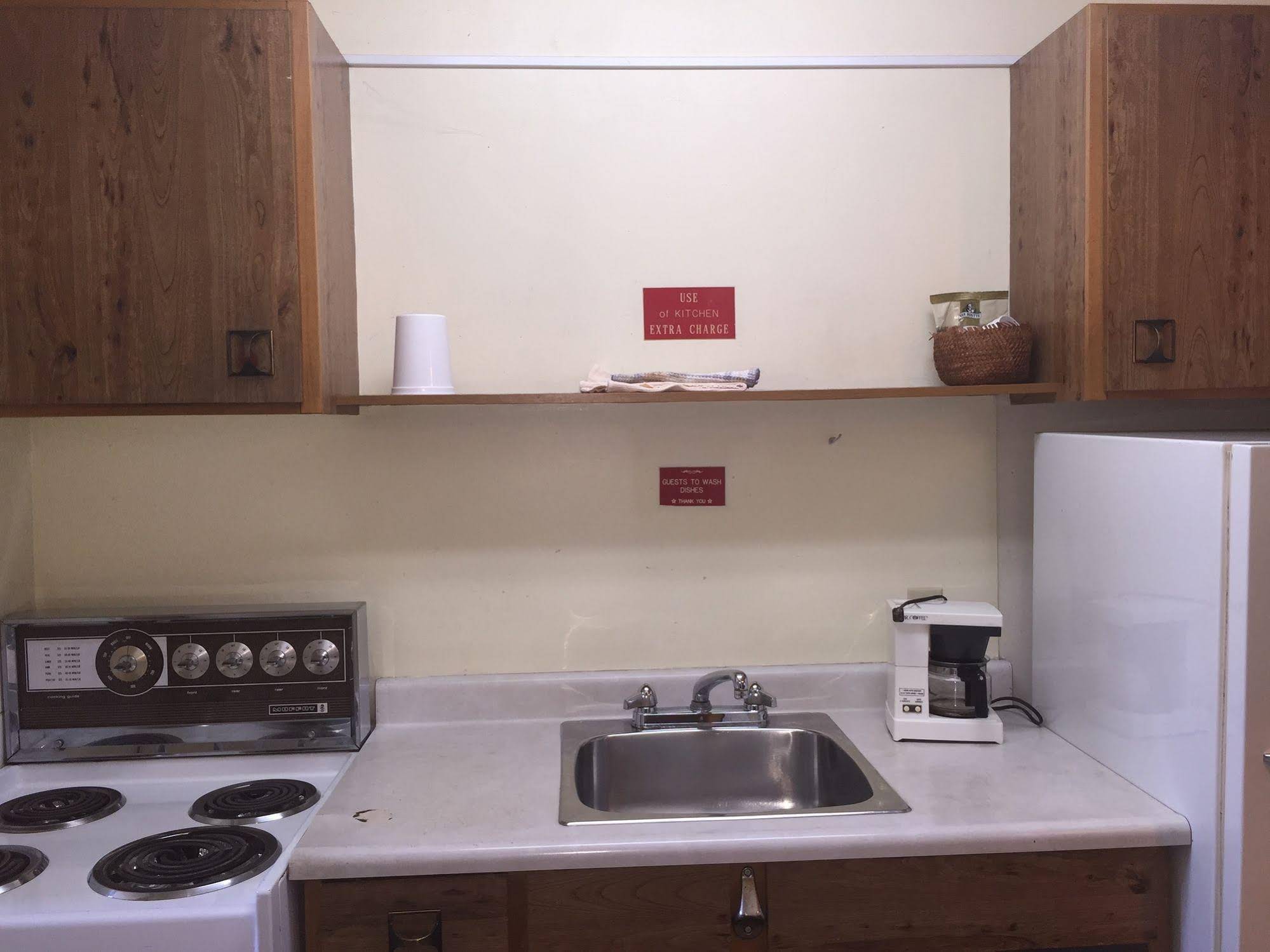 Tyee Village Motel