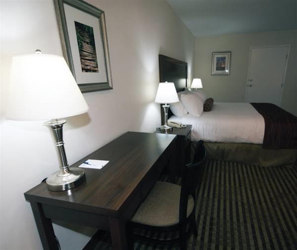 Powell River Town Centre Hotel