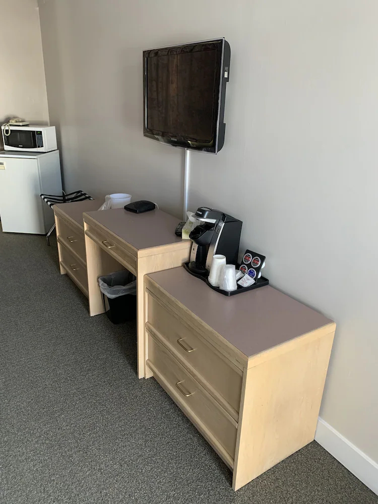 Anavada Inn & Suites-Spruceland