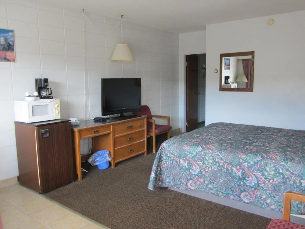 Camelot Court Motel