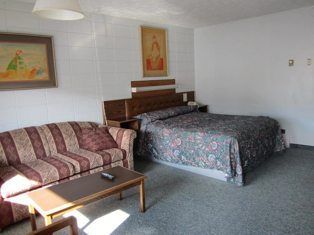 Camelot Court Motel
