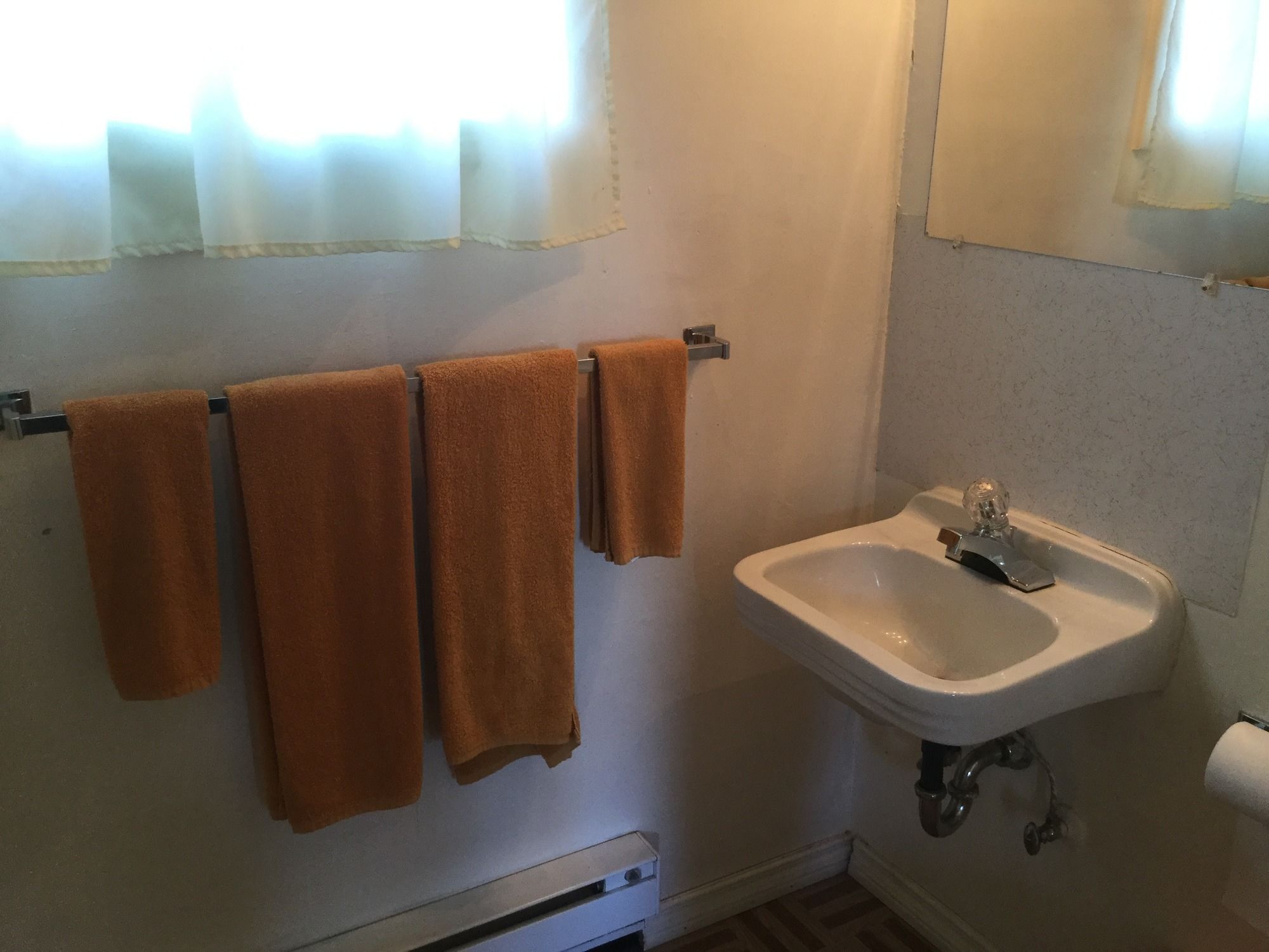 Cedars Motel