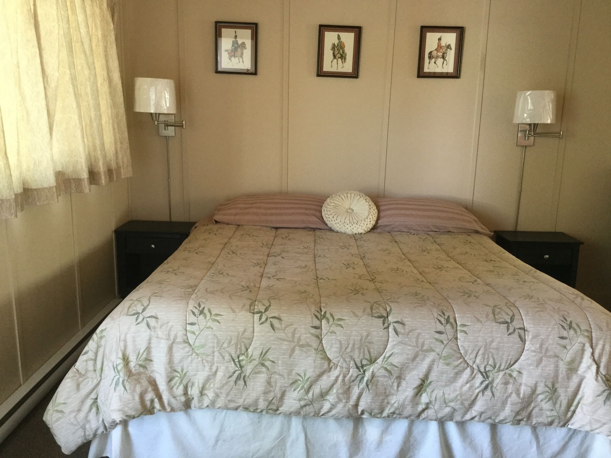 Cedars Motel