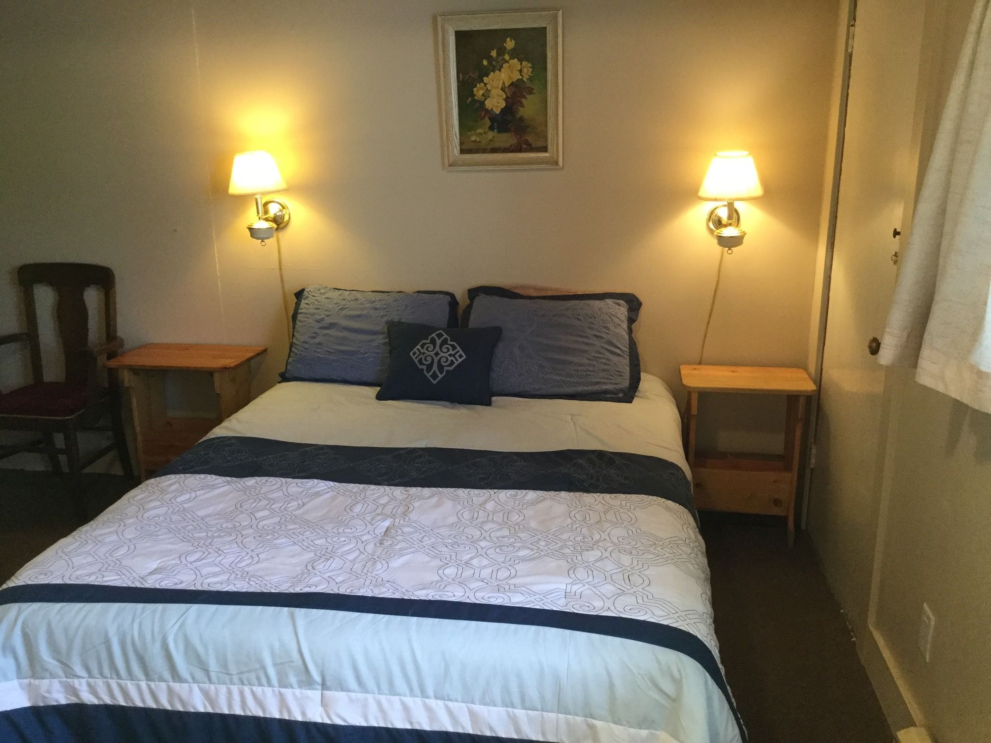Cedars Motel