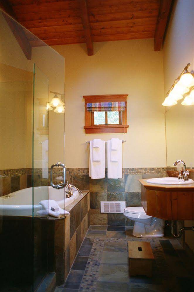 April Point Resort & Spa