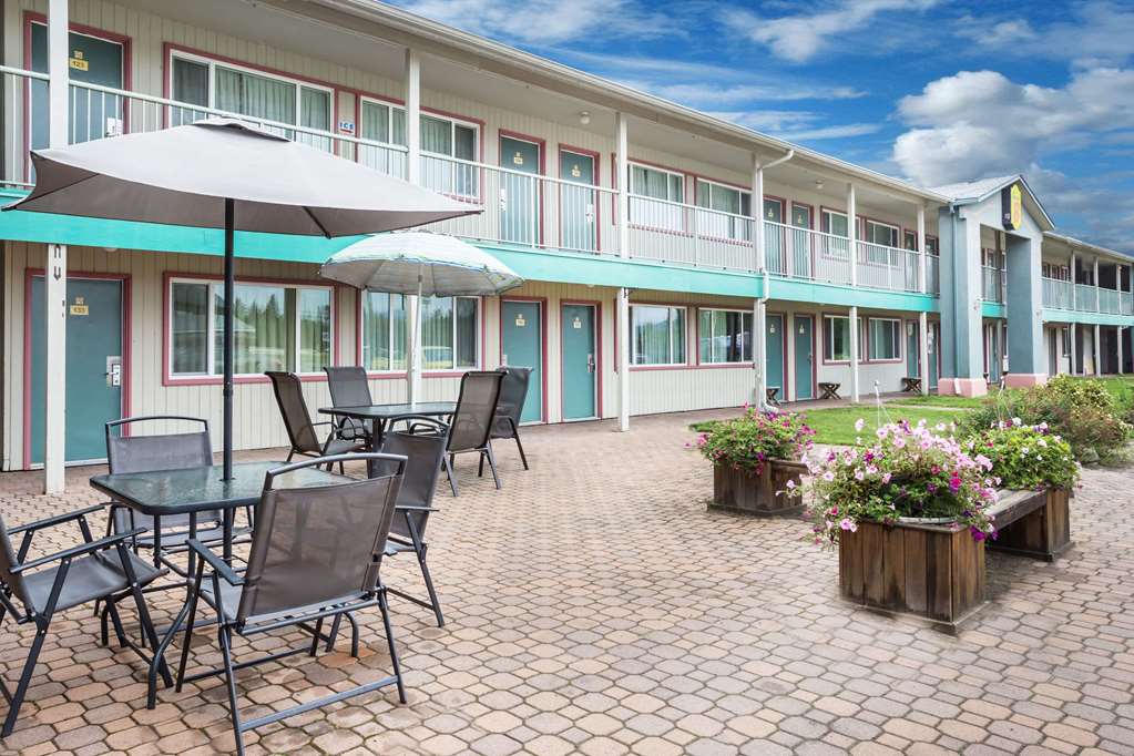 Super 8 by Wyndham Quesnel BC
