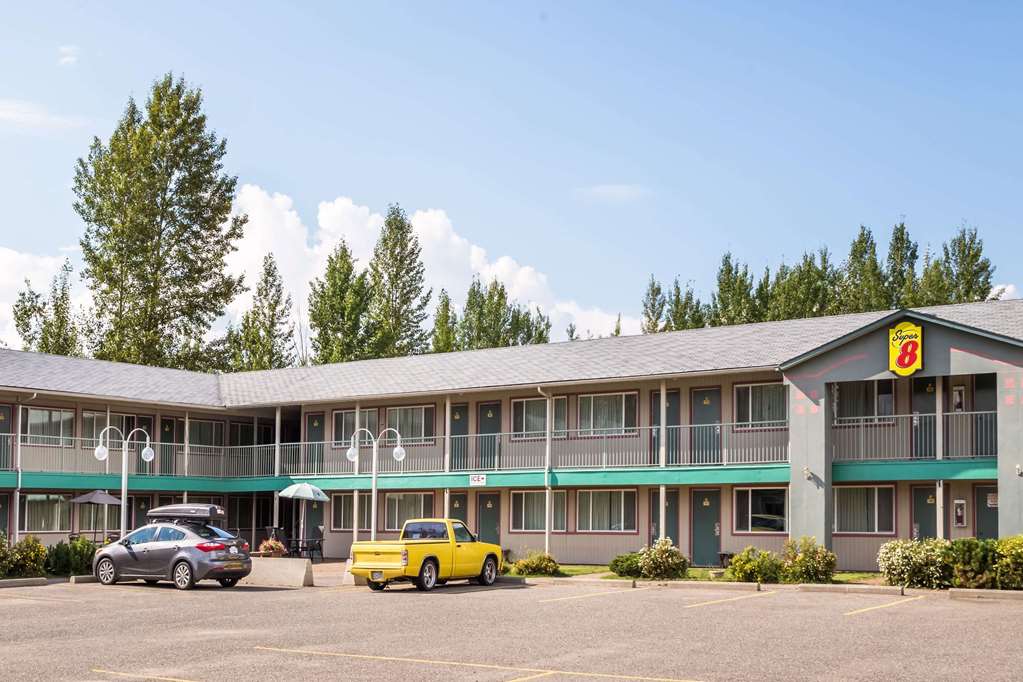 Super 8 by Wyndham Quesnel BC