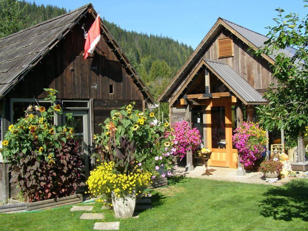 7 Acres Bed & Breakfast