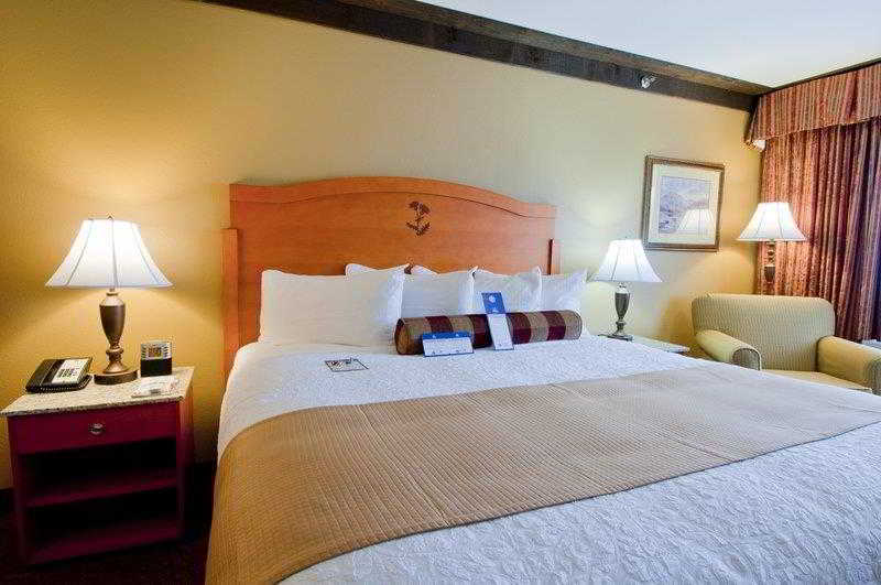 Abercorn Inn Vancouver Airport