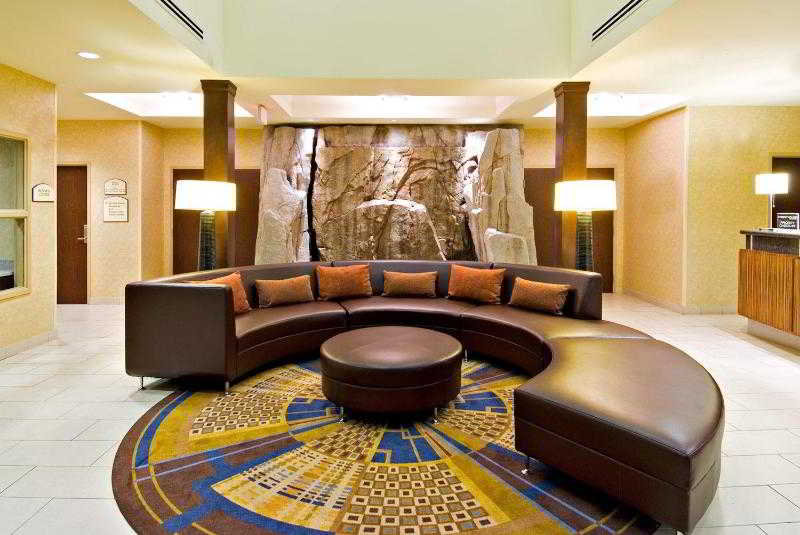 Holiday Inn Express & Suites Riverport