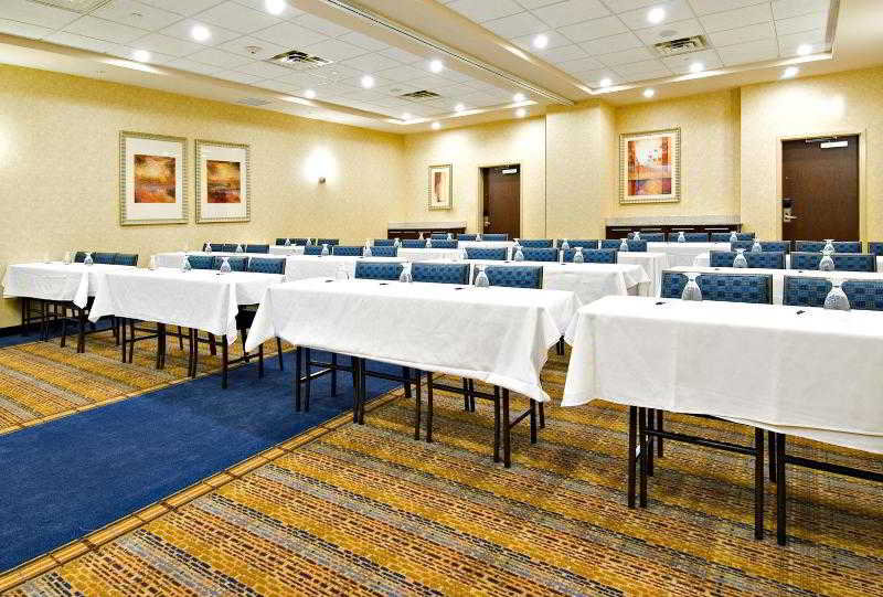 Holiday Inn Express & Suites Riverport