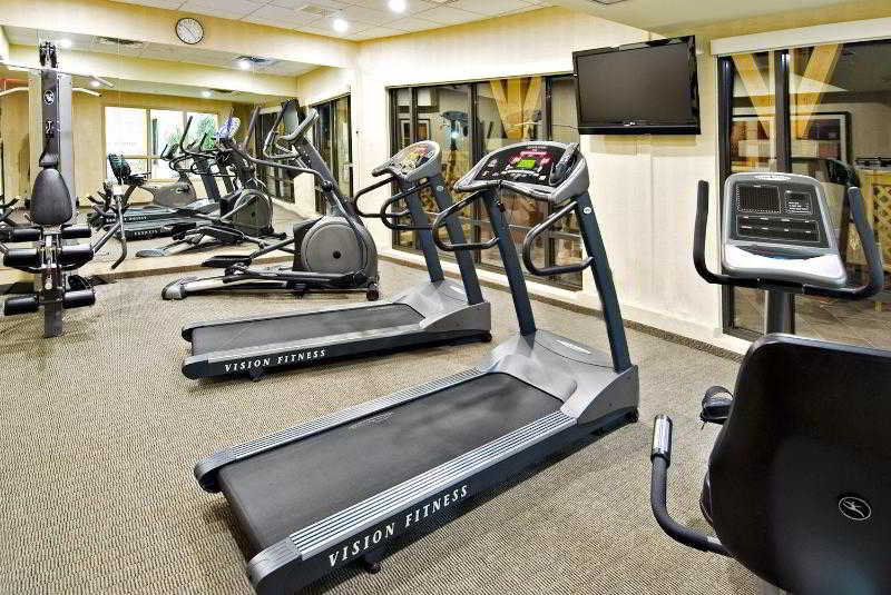 Holiday Inn Express & Suites Riverport