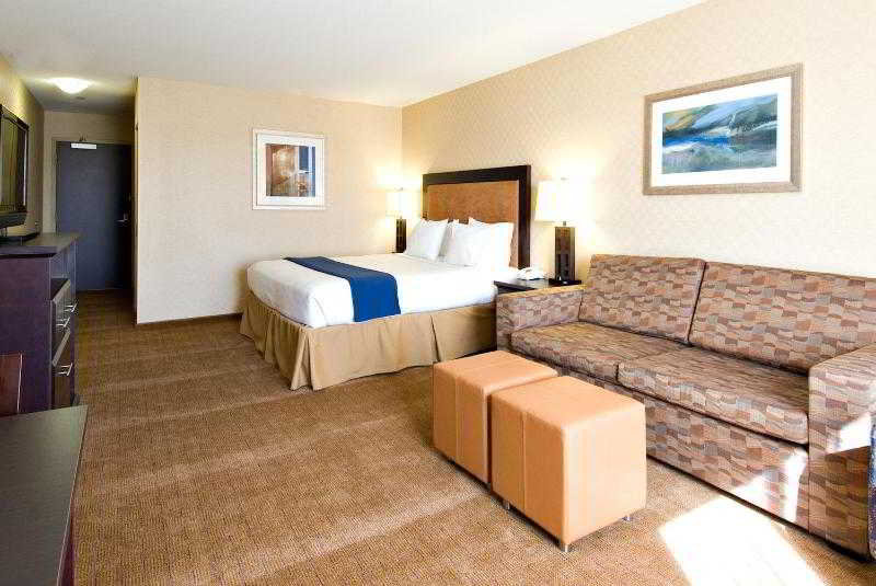 Holiday Inn Express & Suites Riverport