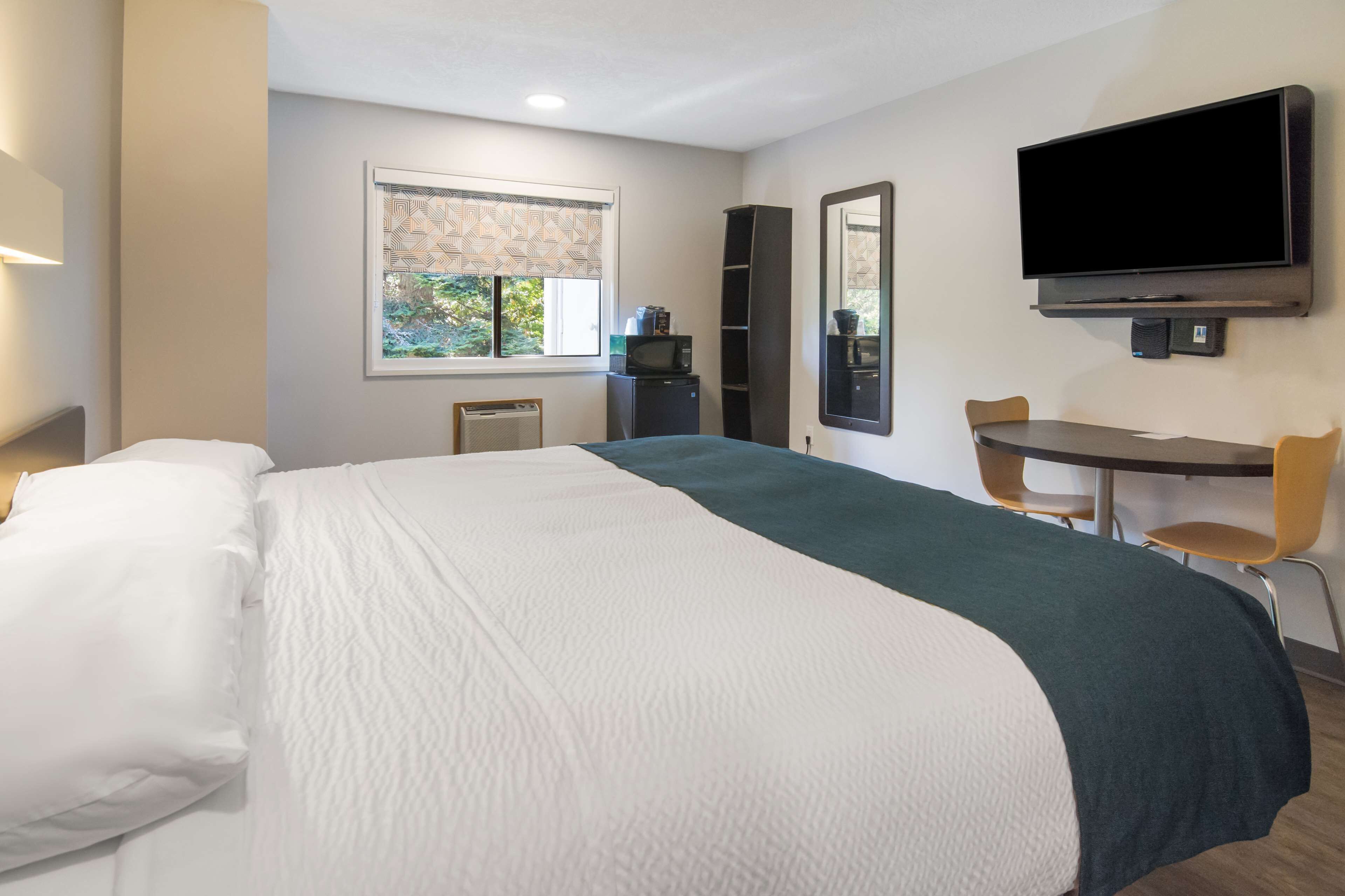 Motel 6 Victoria Airport Saanichton