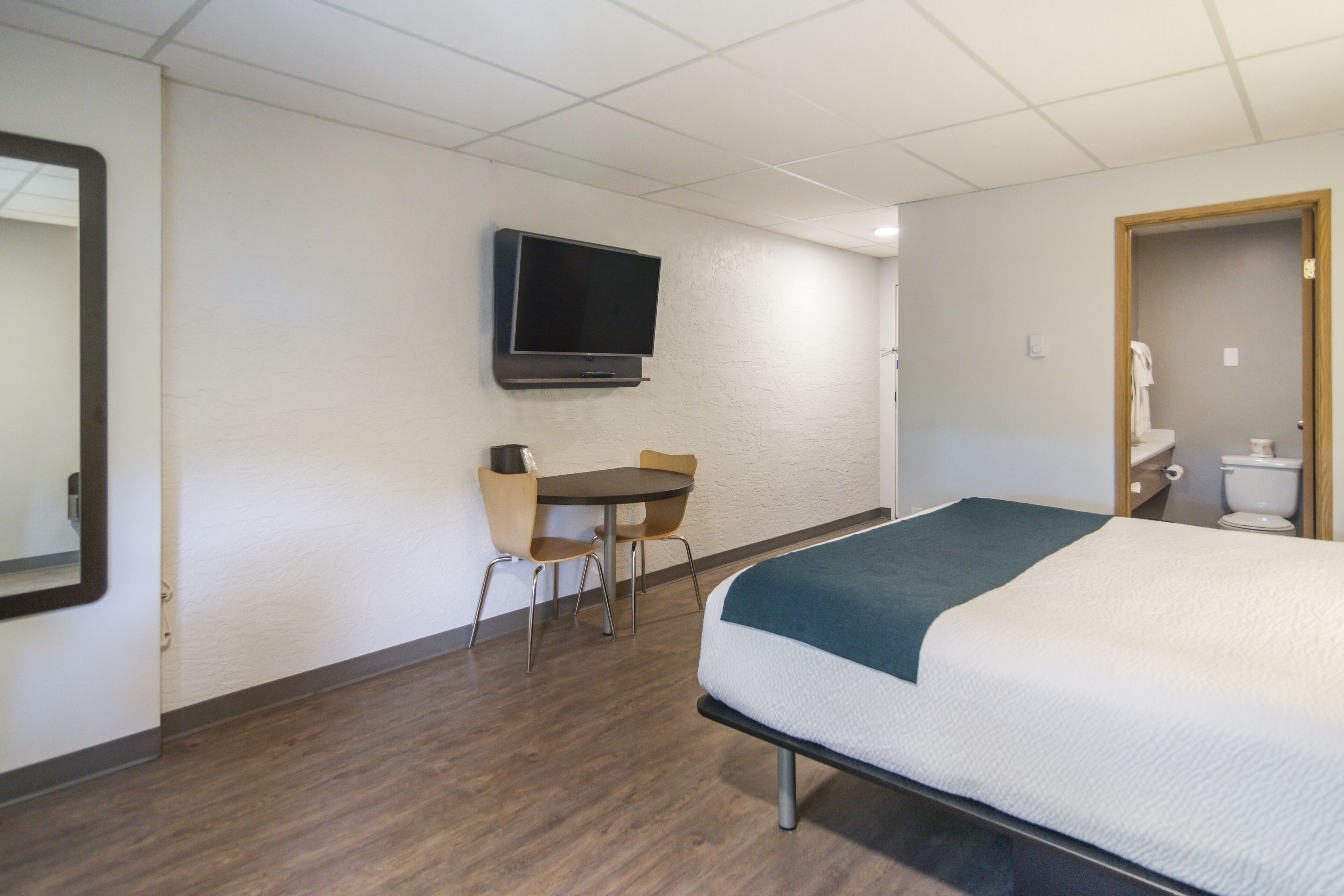 Motel 6 Victoria Airport Saanichton