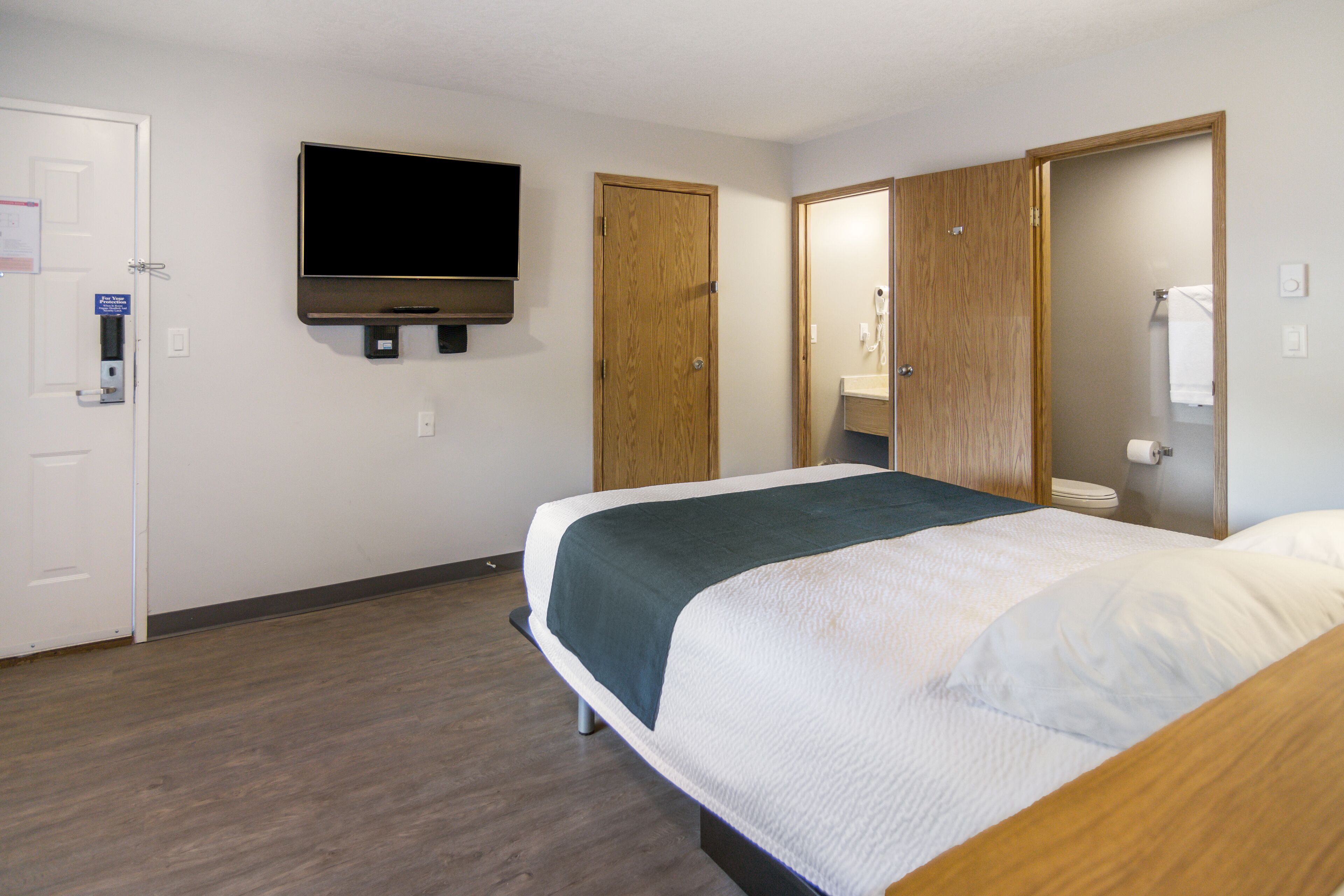 Motel 6 Victoria Airport Saanichton