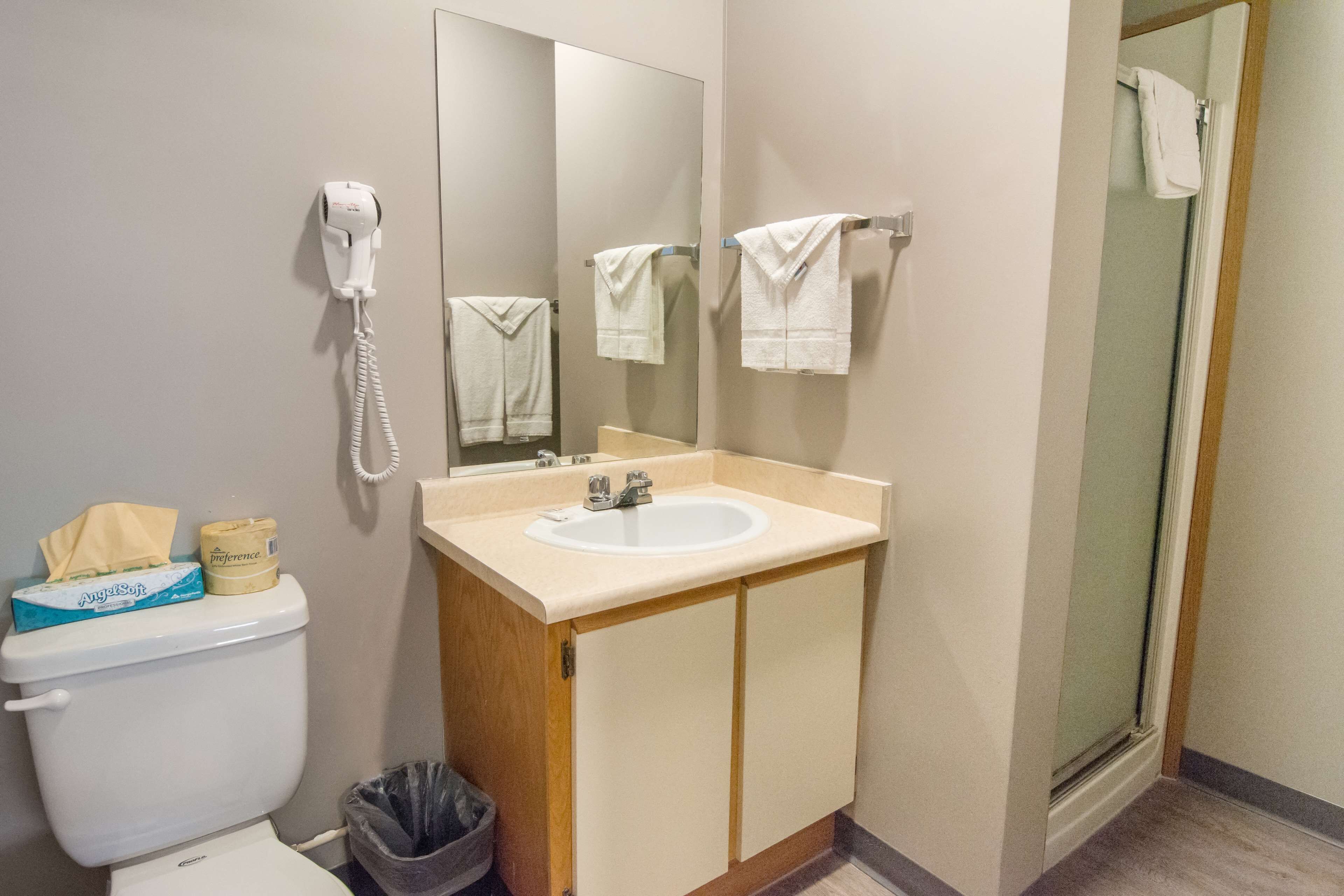 Motel 6 Victoria Airport Saanichton