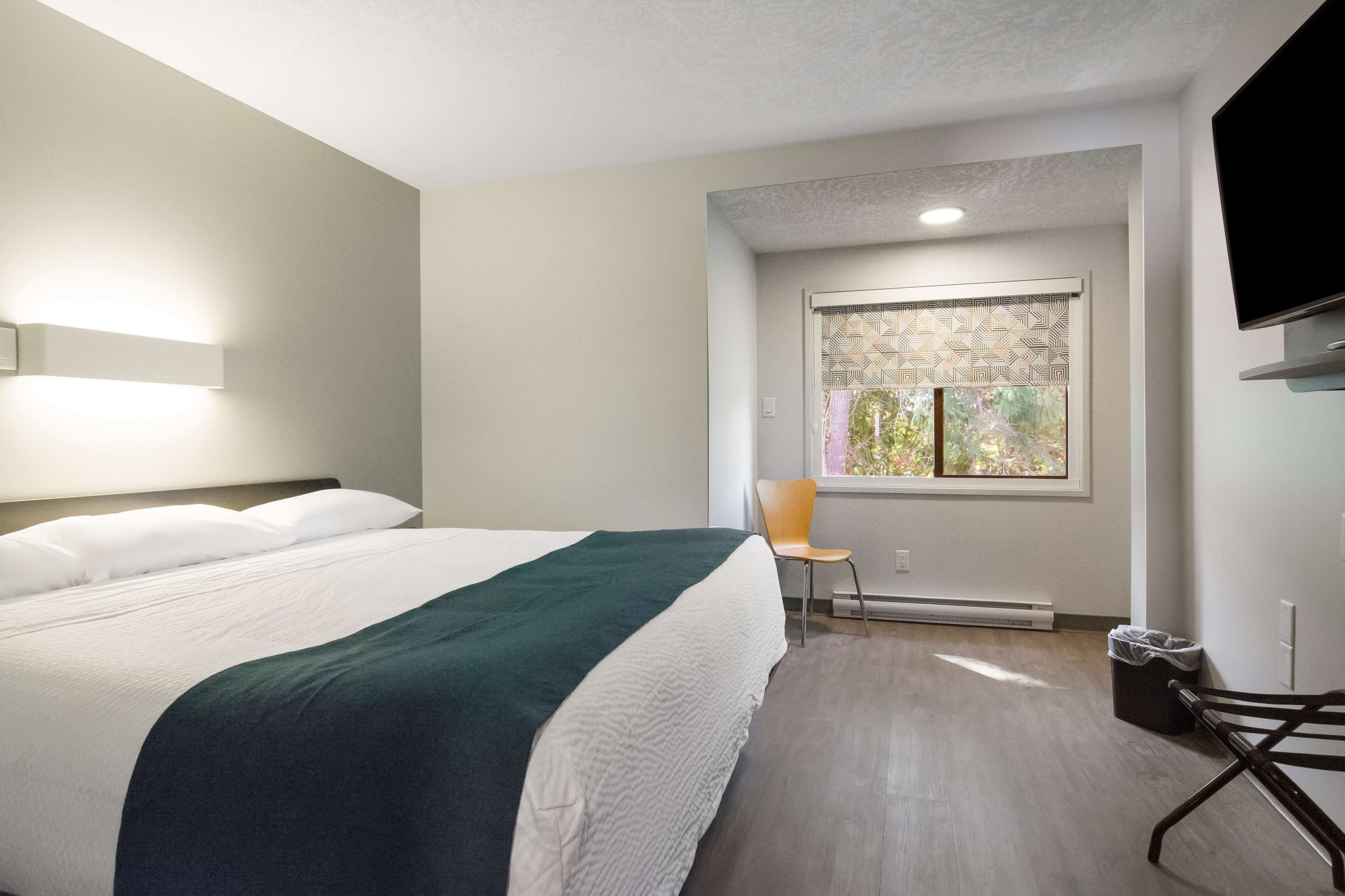 Motel 6 Victoria Airport Saanichton