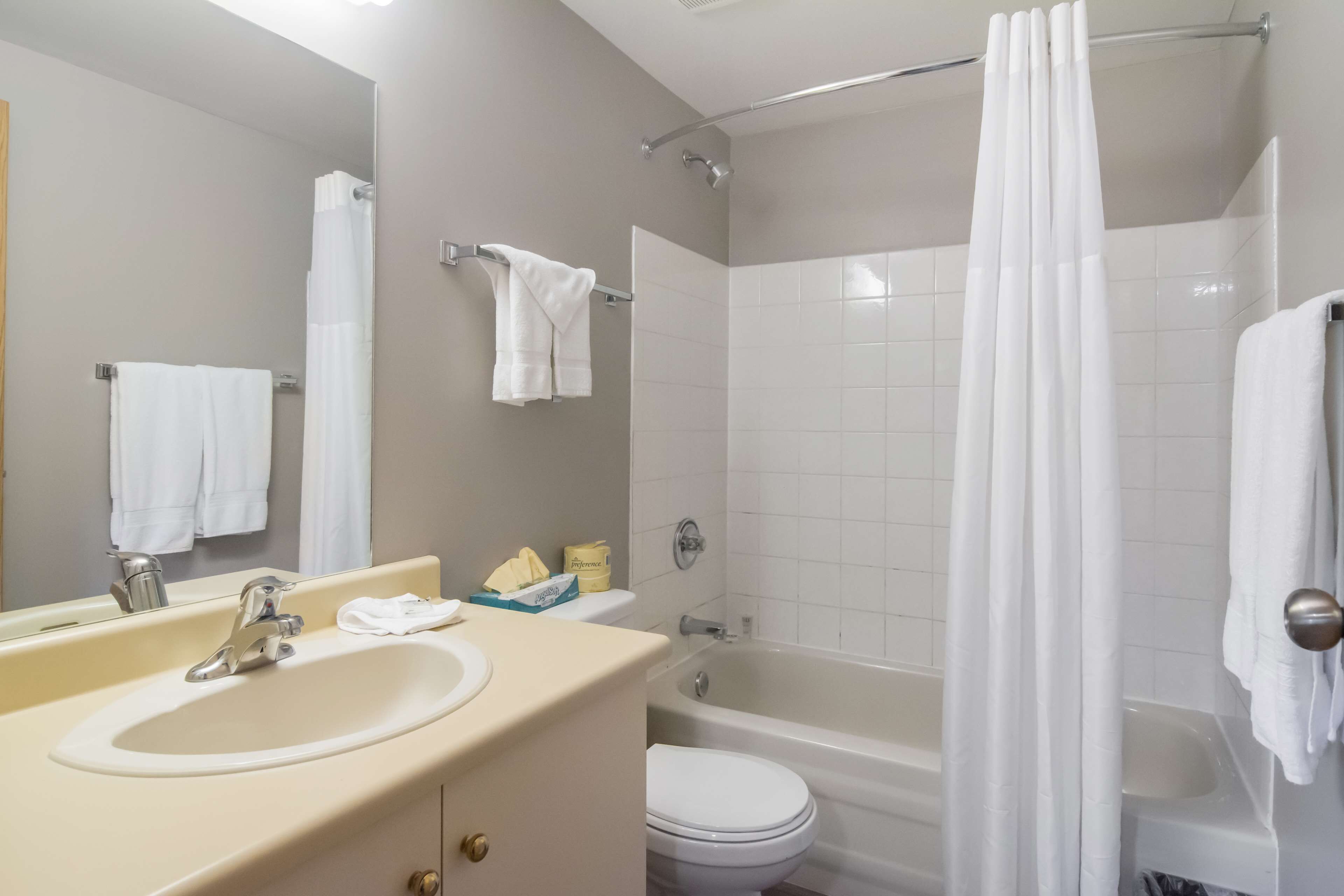 Motel 6 Victoria Airport Saanichton