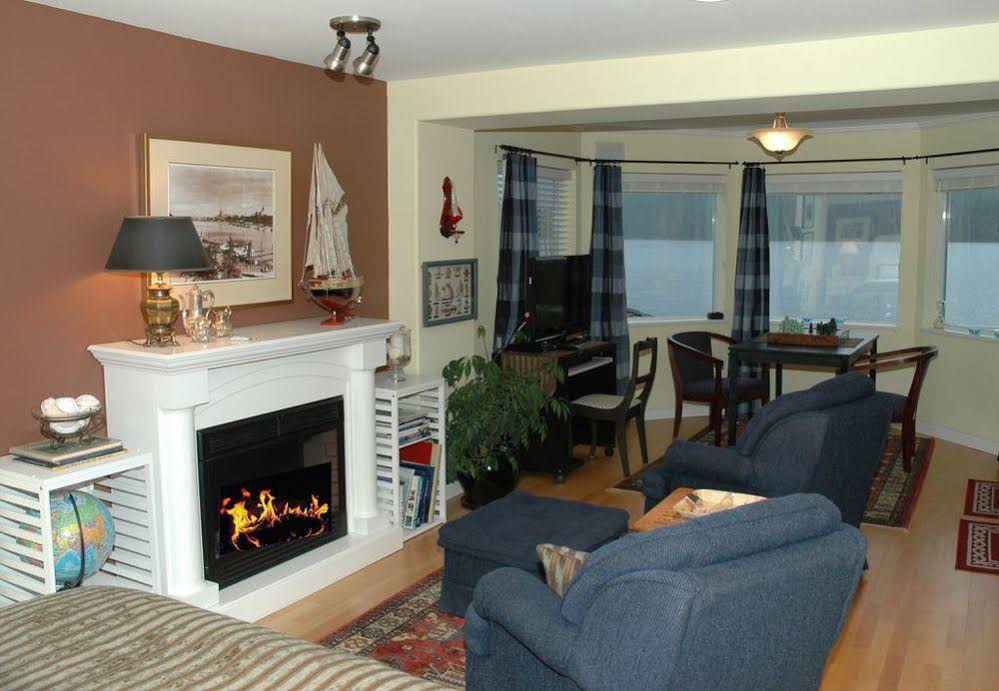 At The Shore Bed and Breakfast