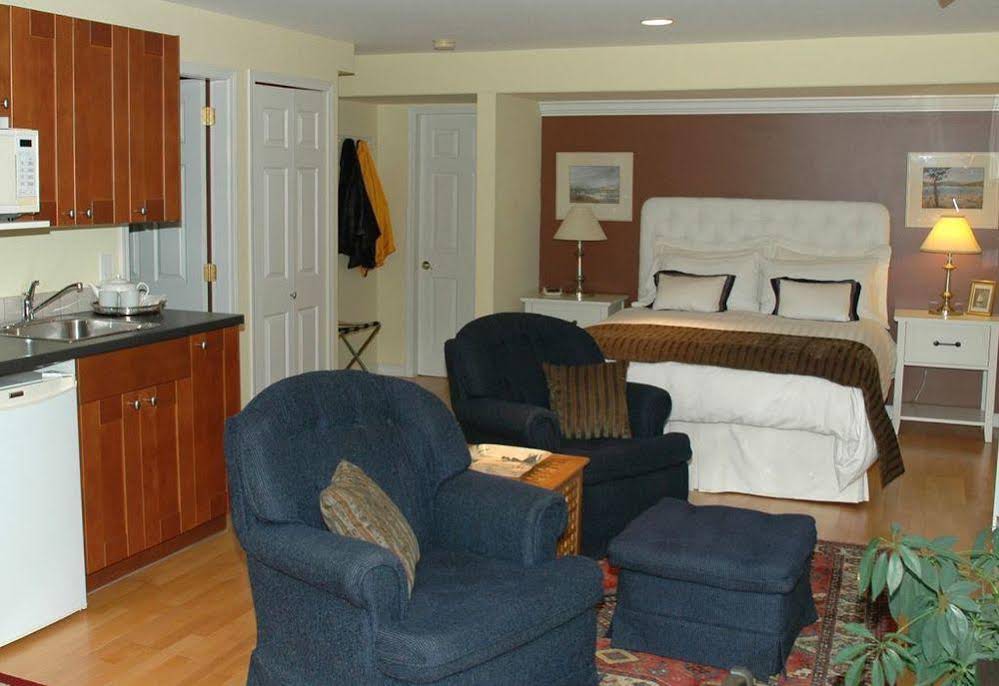 At The Shore Bed and Breakfast