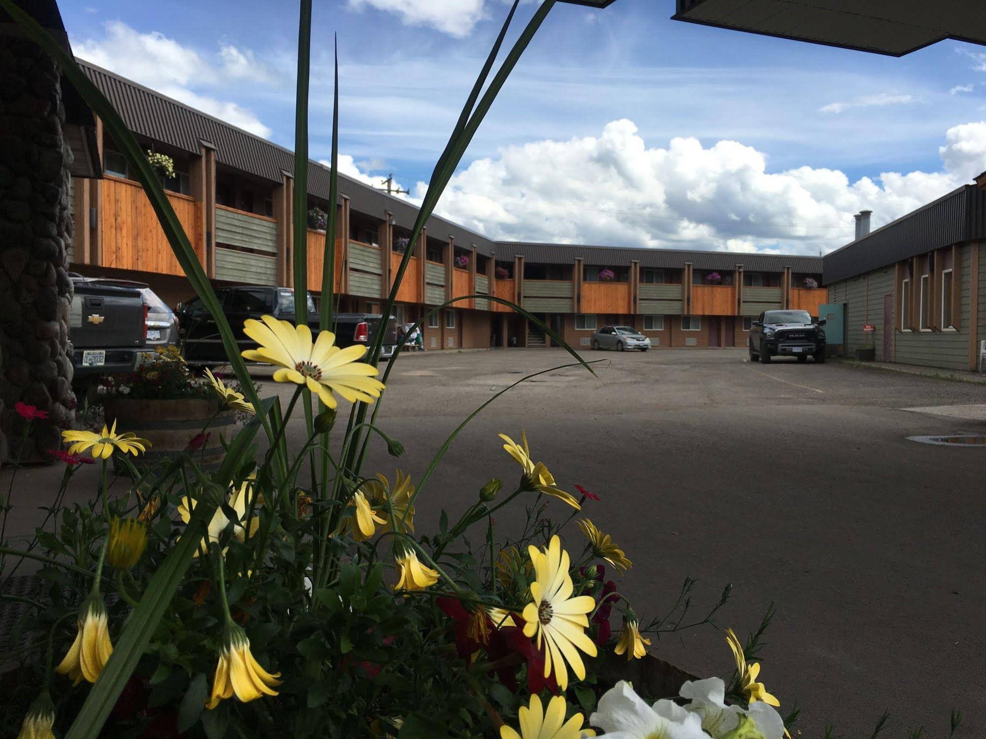 Aspen Inn & Suites