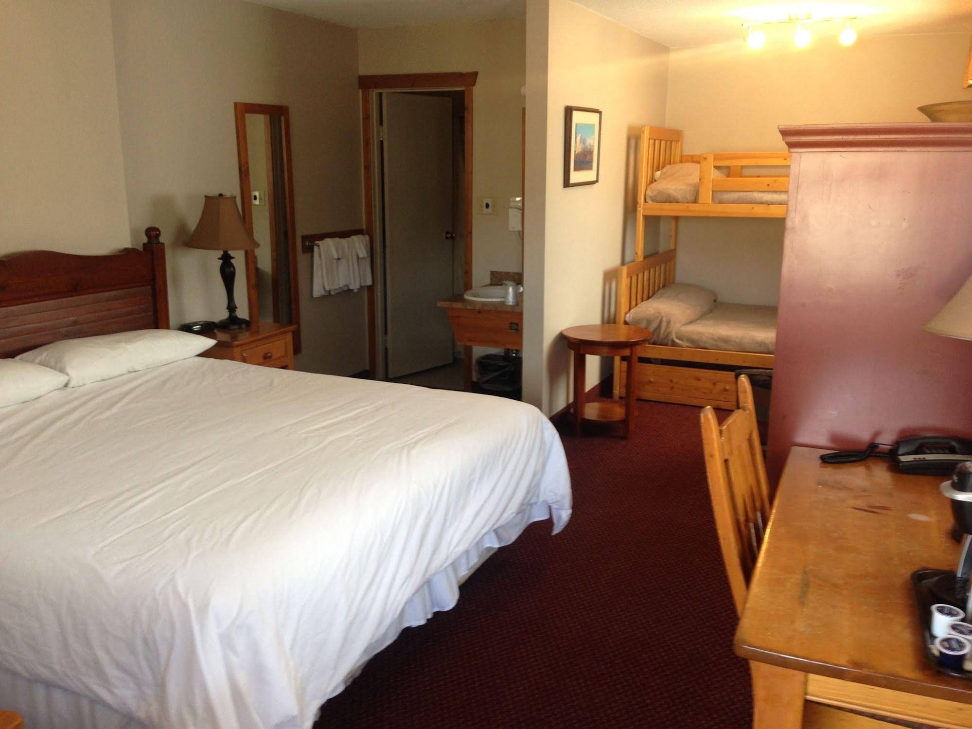 Aspen Inn & Suites