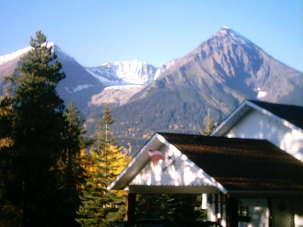 Silvern Lake Trail Bed - Breakfast