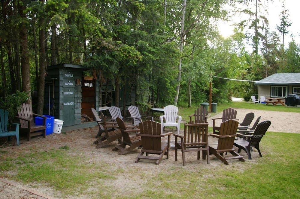 Shuswap Lake Motel Resort & Campground