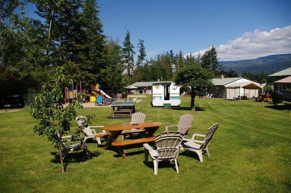 Shuswap Lake Motel Resort & Campground
