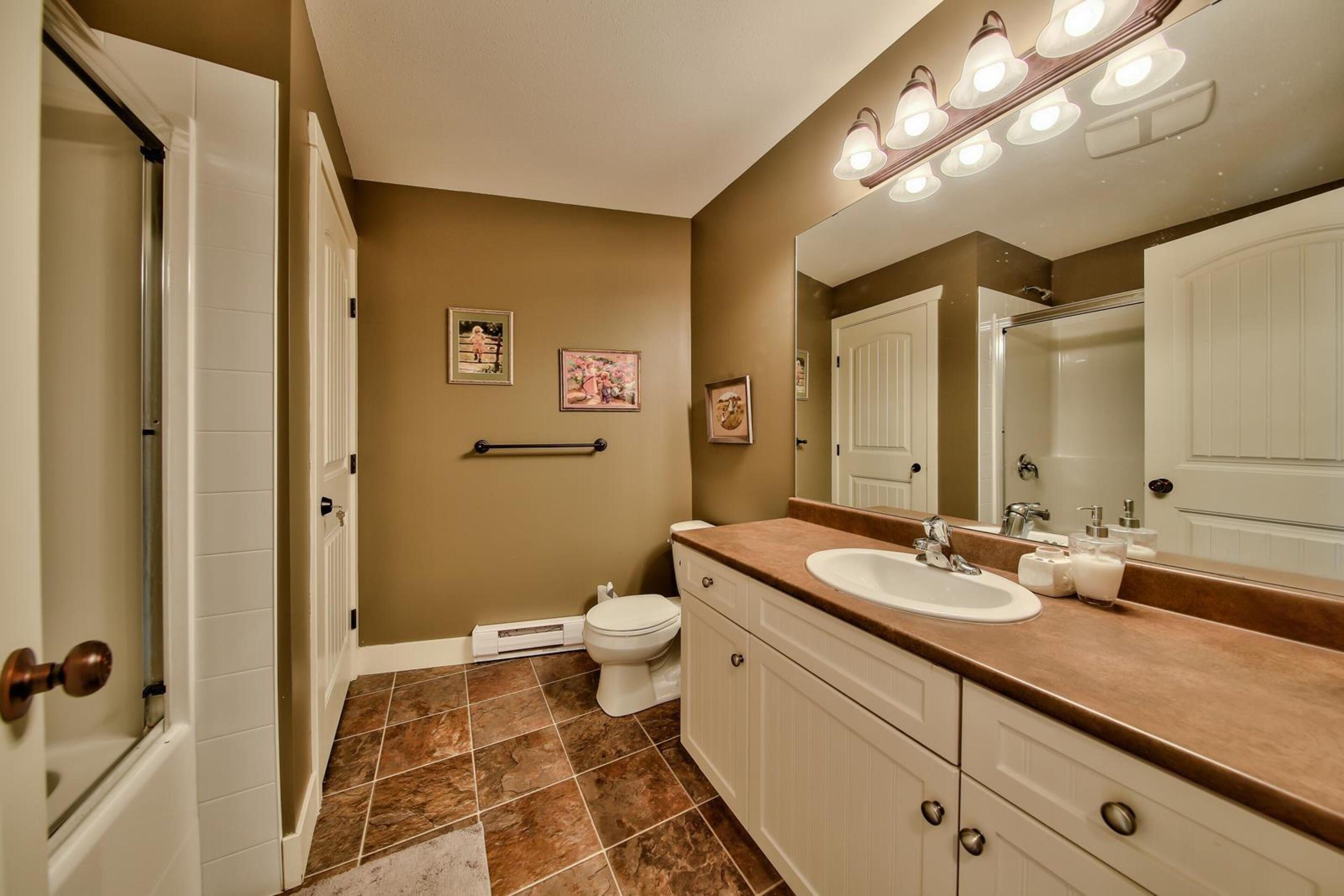 Pineview Lodge by Bear Country