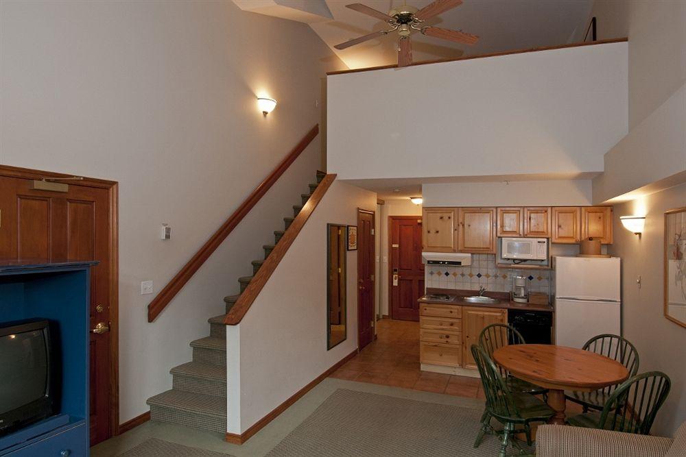 Sun Peaks Resort - Hearthstone Lodge