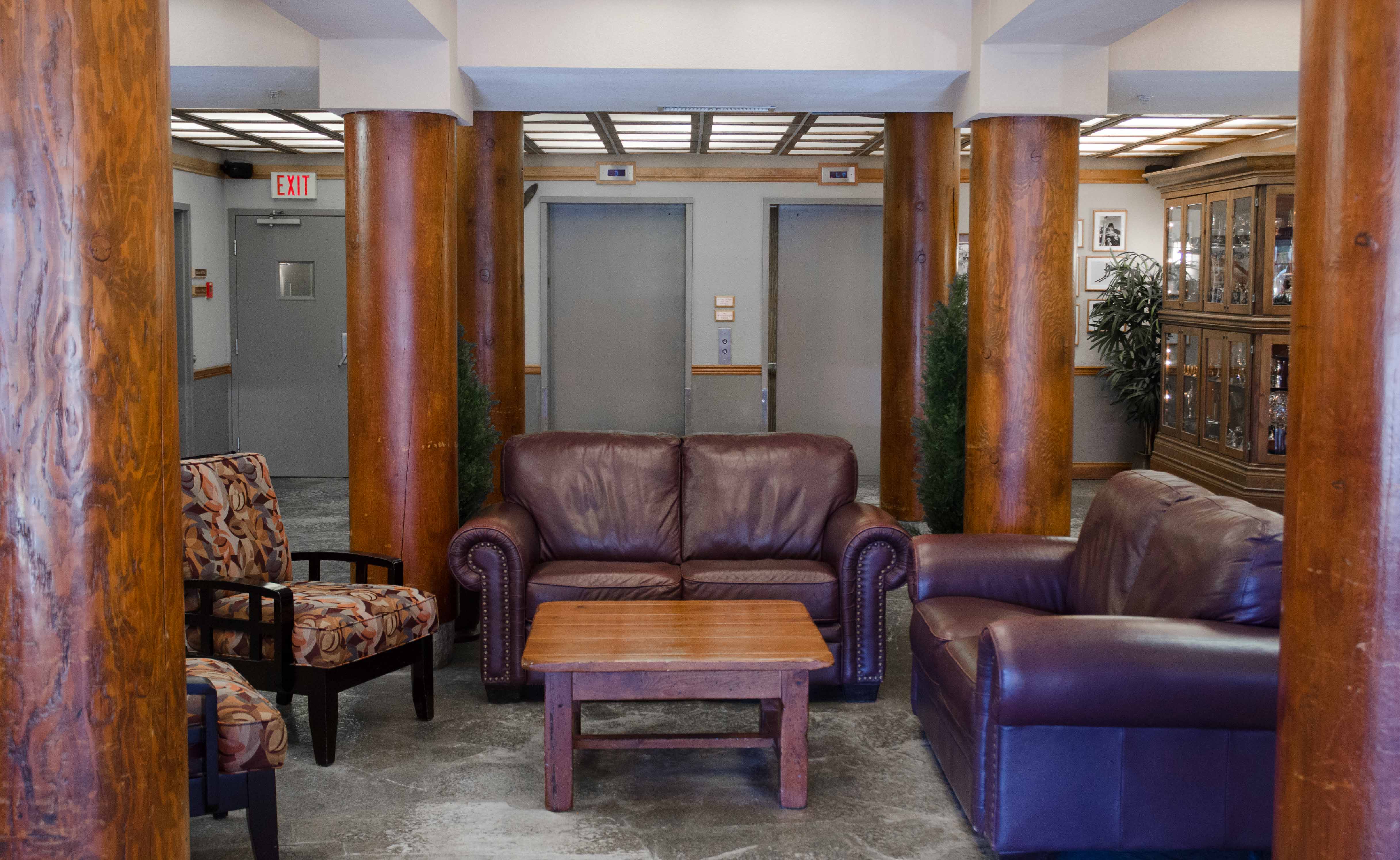 Sun Peaks Resort - Nancy Greene's Cahilty Hotel & Suites
