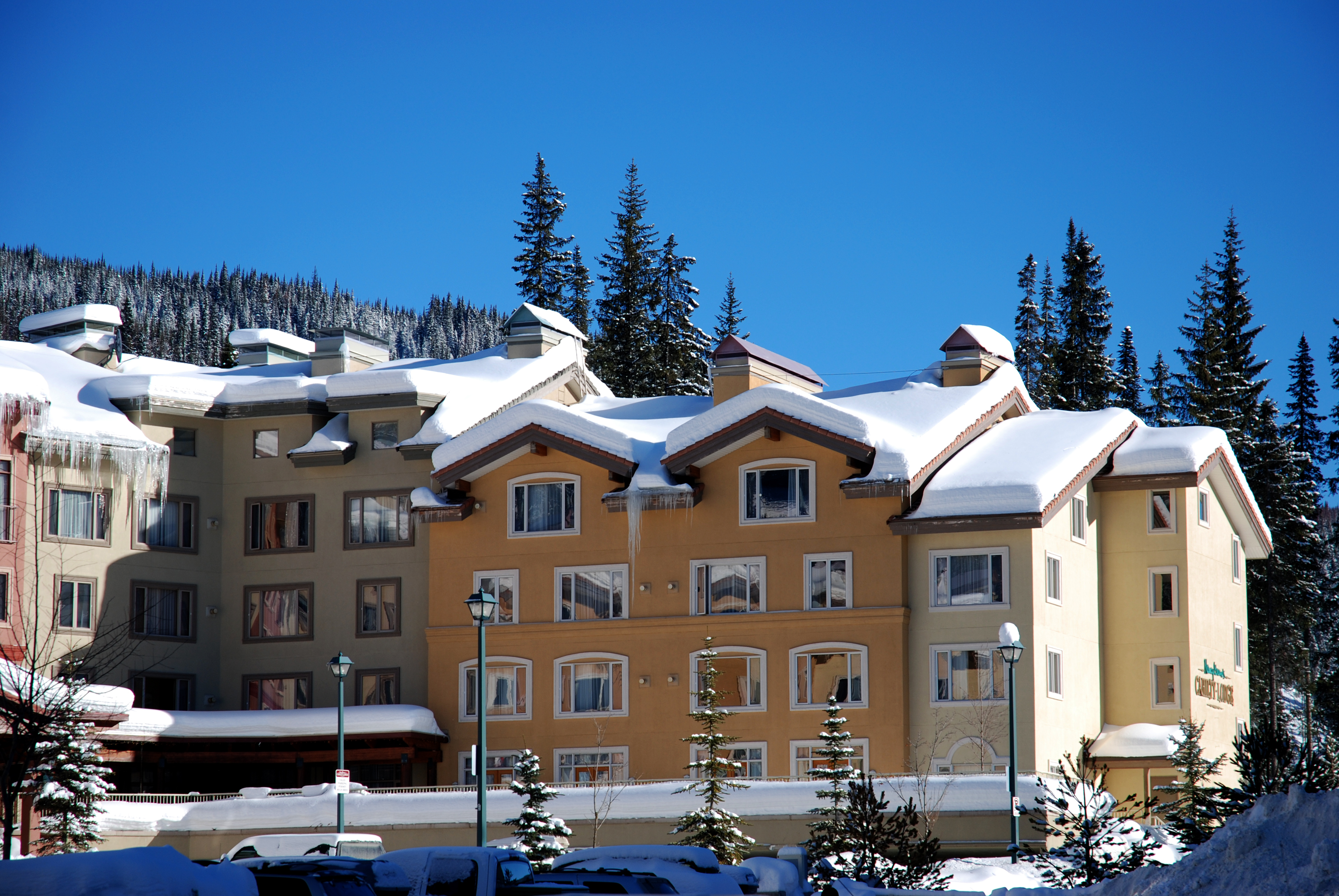 Sun Peaks Resort - Nancy Greene's Cahilty Hotel & Suites