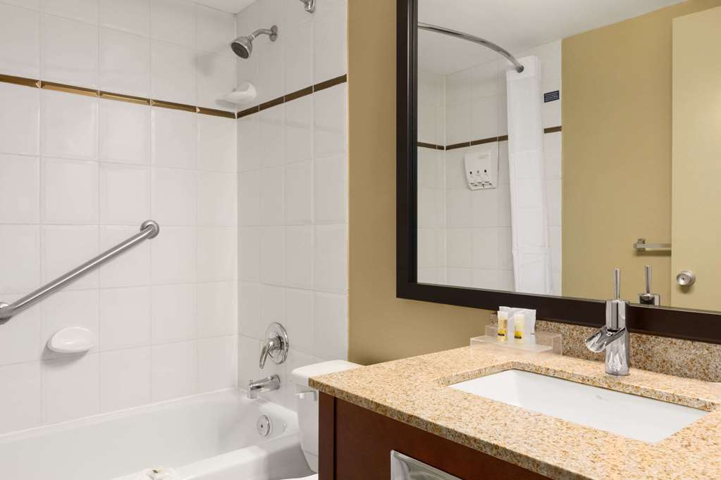 Days Inn by Wyndham Terrace