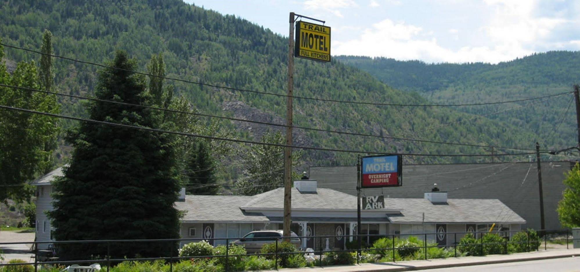 Trail Motel & Mobile Home Park & RV Park
